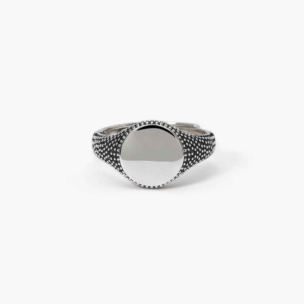 anello chevalier Mabina Uomo 523324, in argento brunito, lavorazione borchiata, misura regolabile